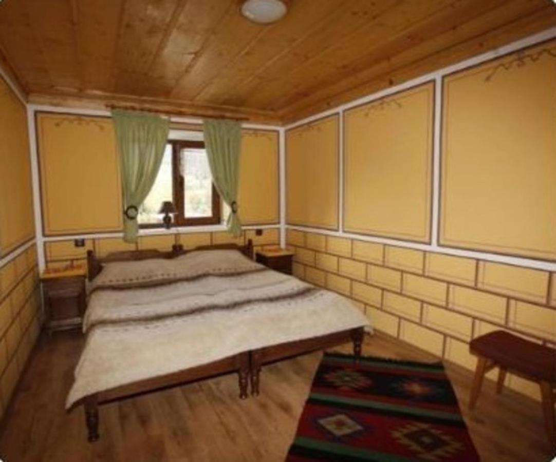 מלון קופריבשטיצה Радкината Къща מראה חיצוני תמונה
