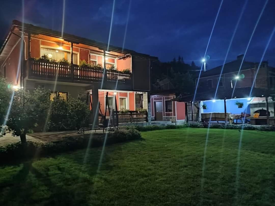 מלון קופריבשטיצה Радкината Къща מראה חיצוני תמונה